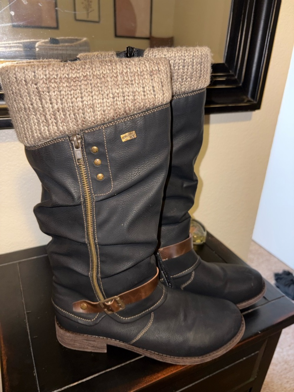 Remonte Black Boots with Cream Plush Lining